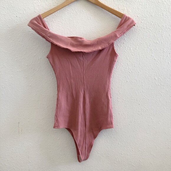 REFORMATION Pink Off Shoulder Ribbed Knit Bodysuit Size Small - Picture 3 of 11
